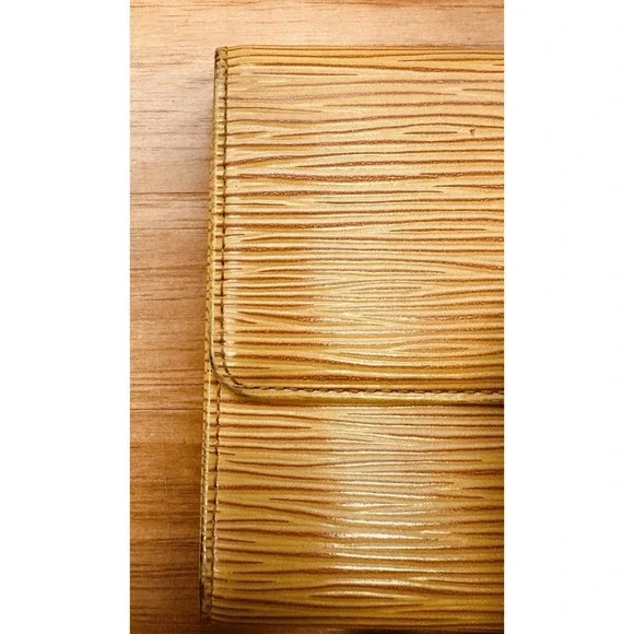 Louis Vuitton Epi Long Wallet International Yellow Purple Interior Pre-owned - Picture 5 of 15